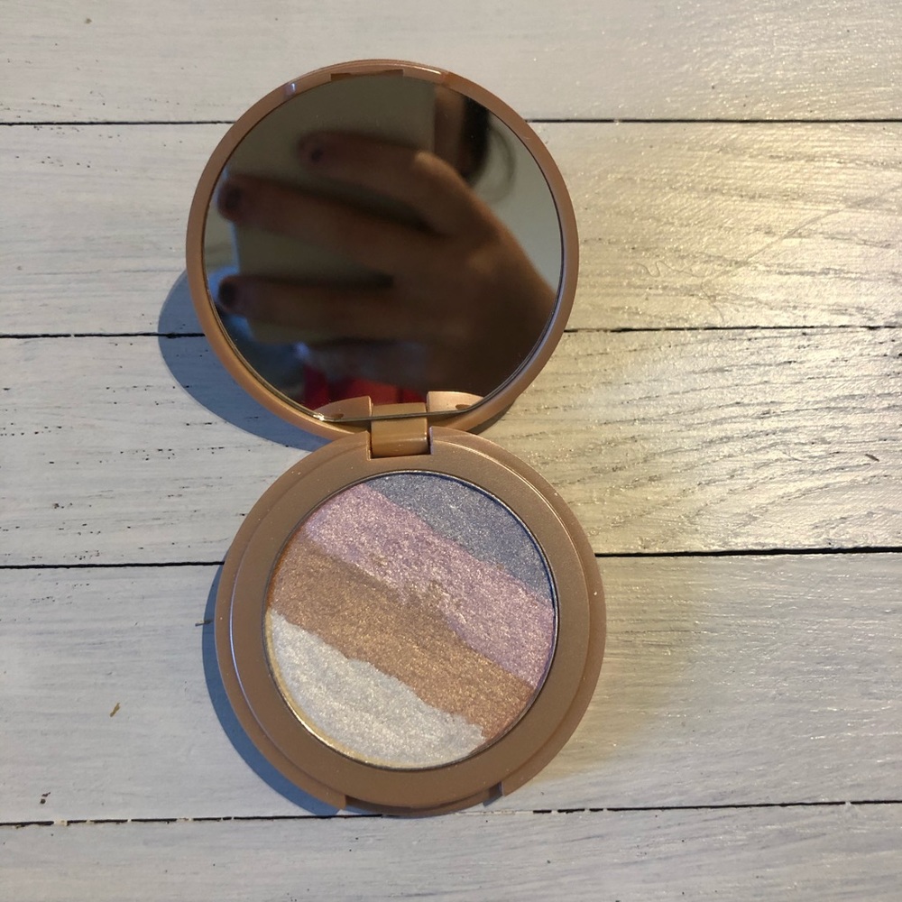 Tarte rainbow highlighter